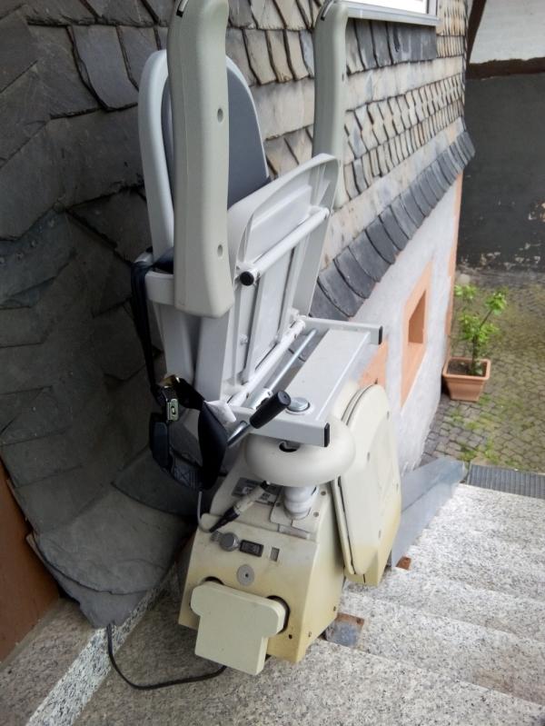acorn stairlifts price